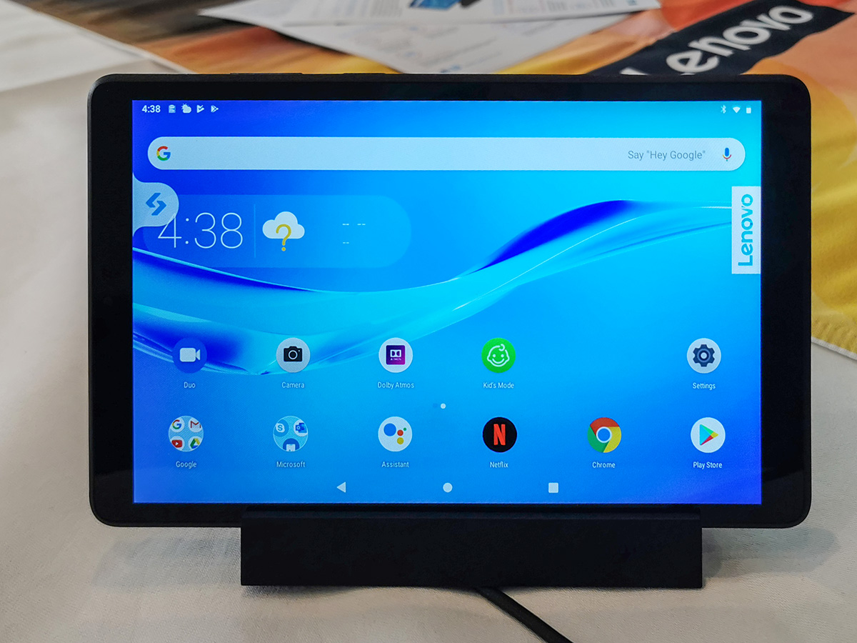 Smart Tab M8 baru adalah perangkat yang dapat kita gunakan sebagai tablet atau asisten pribadi