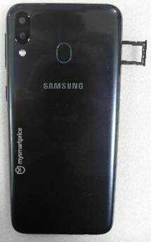 Samsung cover belakang Galaxy M20 difilter dalam gambar nyata 2