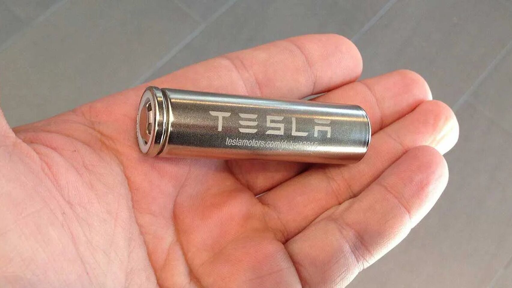 Gambar Baterai Tesla