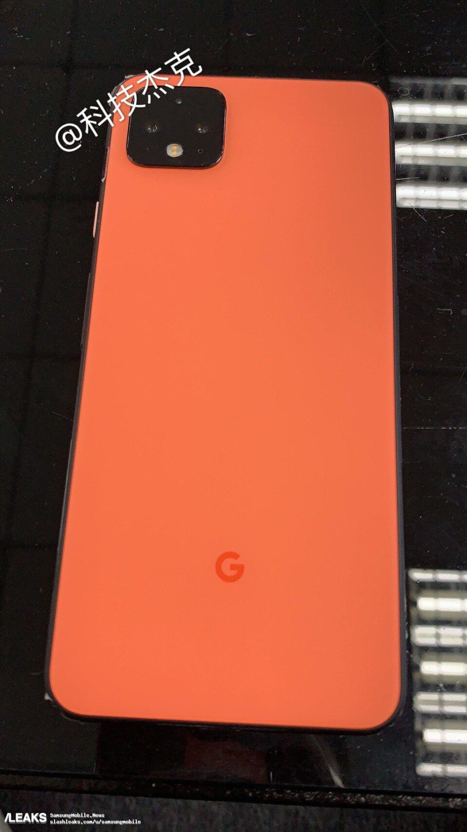 Google Pixel 4 oranye