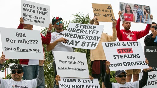Uber dan Lyft dituduh melakukan pengisian yang berlebihan terhadap pengendara mobil AS 3