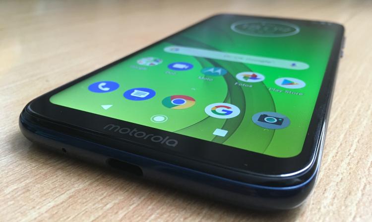 Một lần nữa, Motorola sẽ chọn một thiết bị hấp dẫn và độc quyền với kết nối 5G