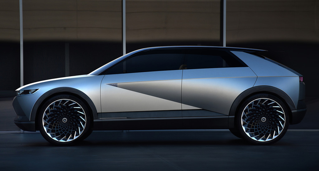 Ini adalah  Hyundai 45 Concept mobil  listrik  dengan desain 