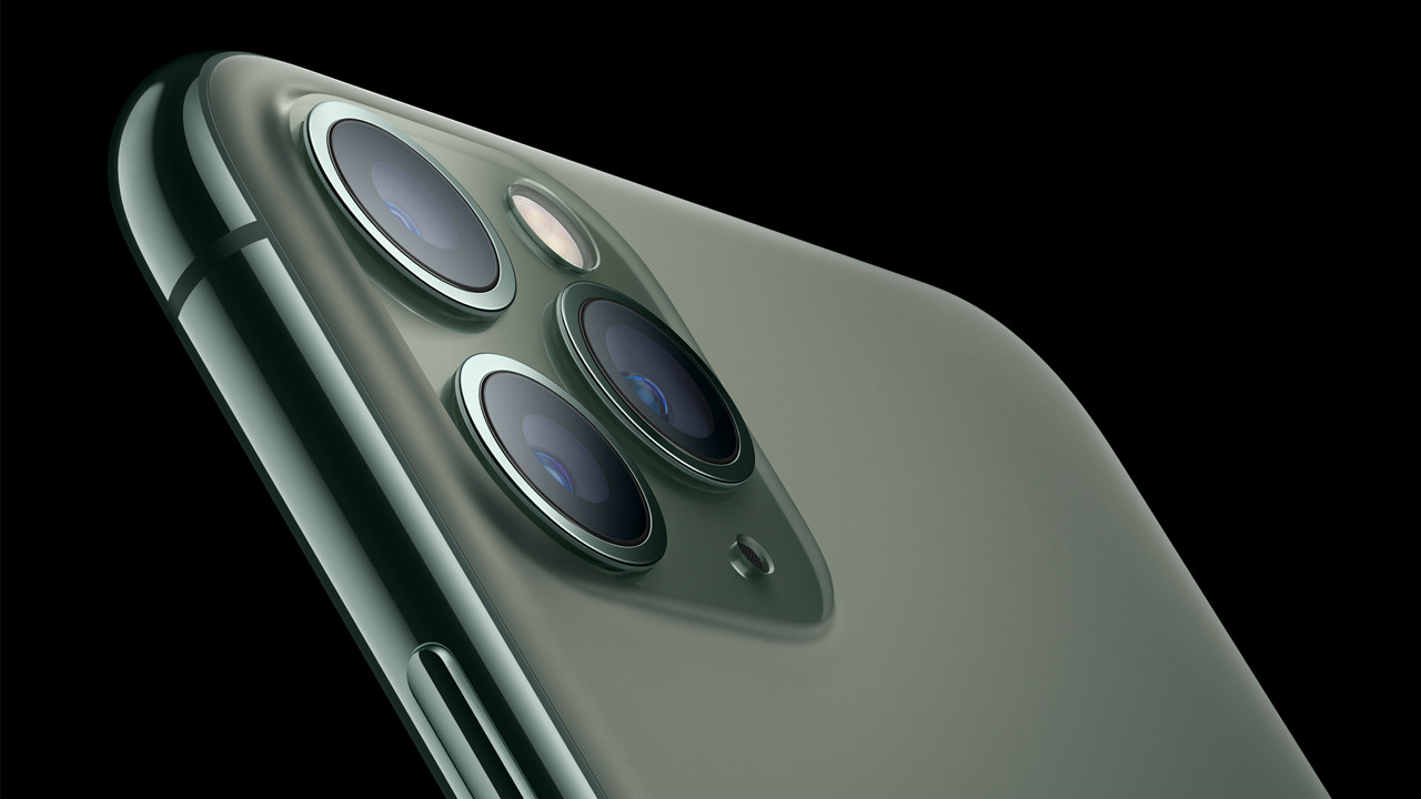 Apple iPhone 11 Pro / Pro Max vs Samsung Galaxy S10 / S10 +: Telepon High-End Terbaik 3