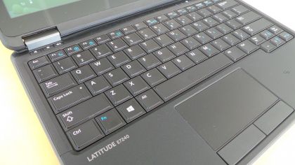 Ulasan Dell Latitude 7240 Ultrabook - Tampilan pertama 5