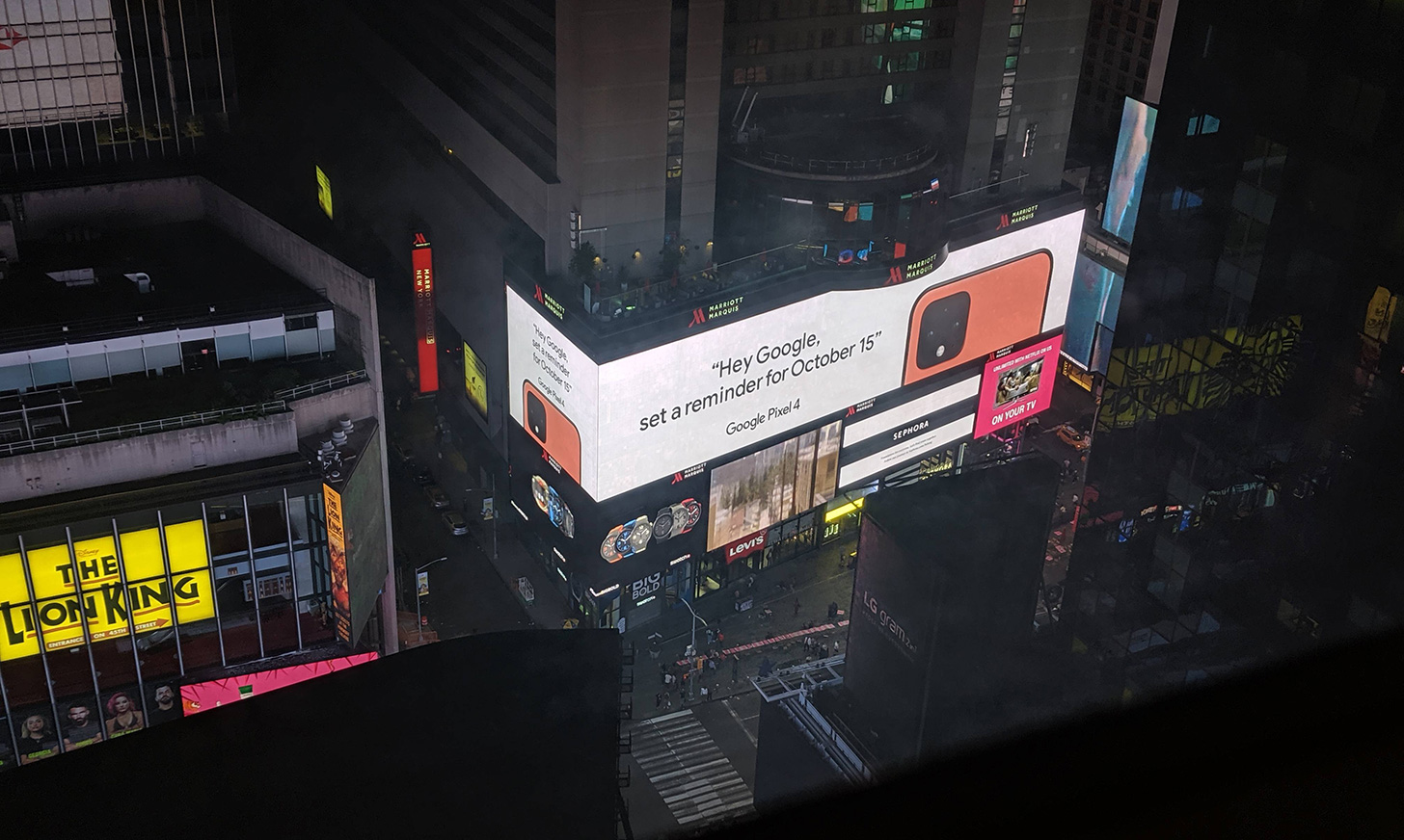 Orange Pixel 4 dikonfirmasi oleh iklan Google di Times Square