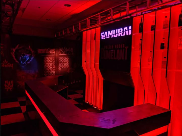 Booth Cyberpunk 2077 E3 2019 Tampak Seperti Bar Futuristik - gambar # 5