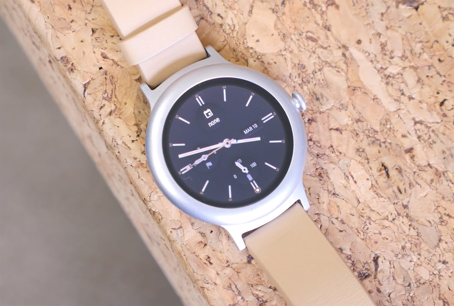 Laporan baru mengatakan Google hampir meluncurkan Pixel Watch, tetapi membatalkannya pada menit terakhir