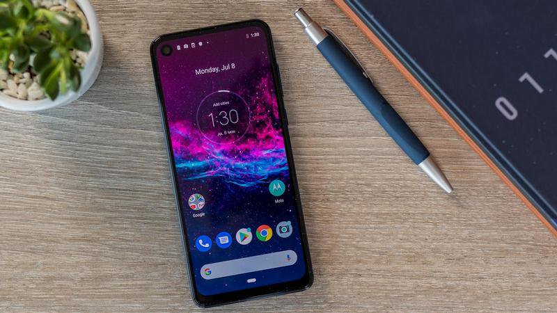 motorola one action review 2