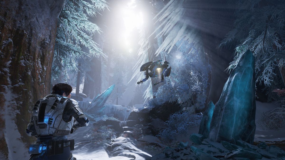seorang prajurit wanita, Kait, dan rekan robot terbangnya, Jack, menjelajahi hutan es di Gears 5