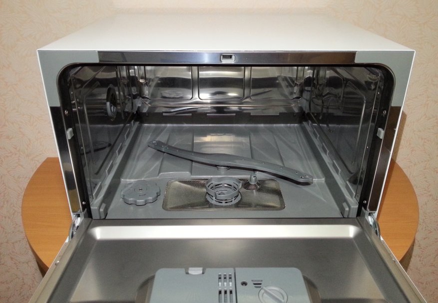 Mesin pencuci piring meja BBK 55-DW012D: pilihan yang terjangkau untuk dapur kecil 10