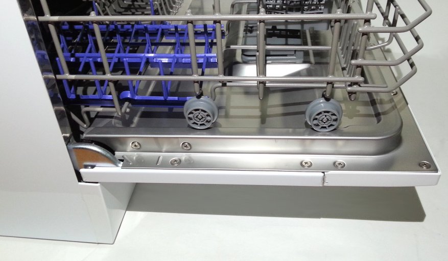 Mesin pencuci piring meja BBK 55-DW012D: pilihan yang terjangkau untuk dapur kecil 13