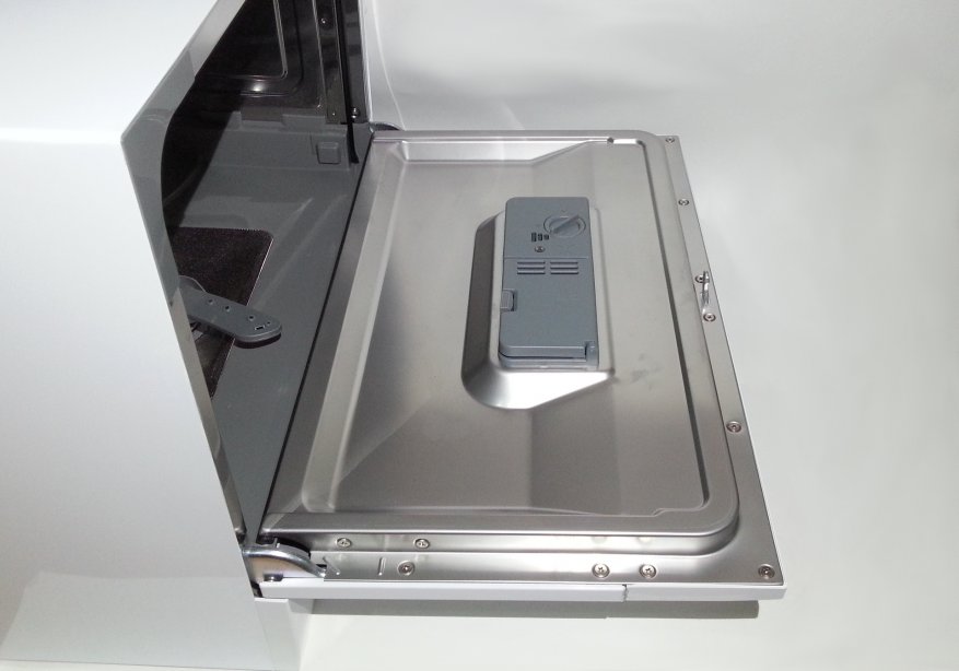 Mesin pencuci piring meja BBK 55-DW012D: pilihan yang terjangkau untuk dapur kecil 16