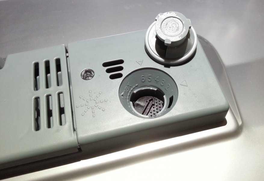 Mesin pencuci piring meja BBK 55-DW012D: pilihan yang terjangkau untuk dapur kecil 18