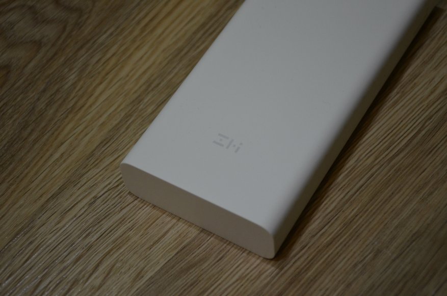 Xiaomi ZMI power bank QB821: salah satu bank daya terbaik dengan pengisian cepat QC 3.0 13