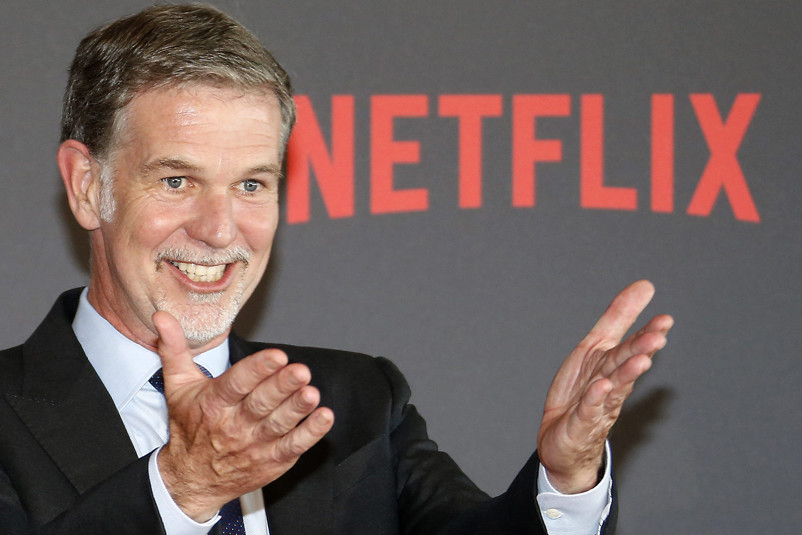 Reed Hastings, CEO Netflix, mengatakan itu Apple TV + dan Disney + akan menjadi pesaing yang tangguh