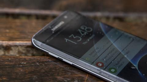 Samsung Galaxy Layar S7 Edge melengkung