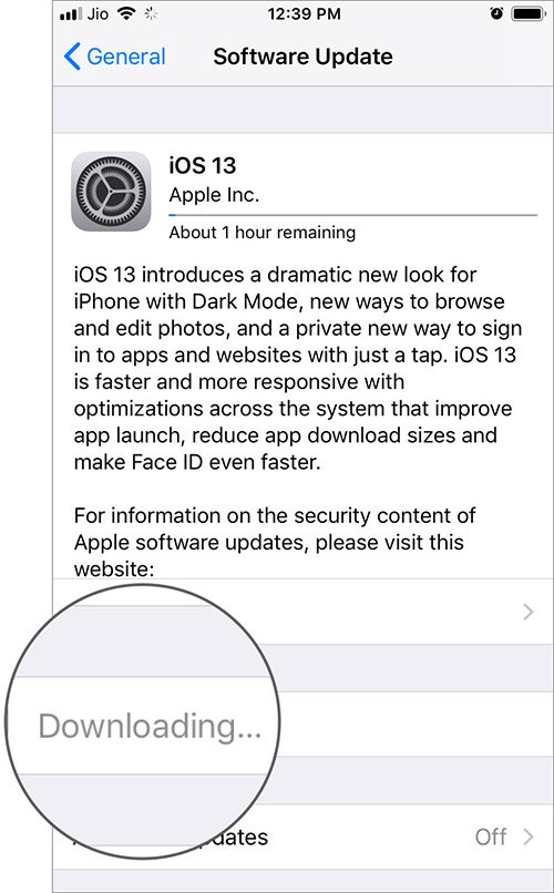 iOS 13 Unduh Mulai pada iPhone