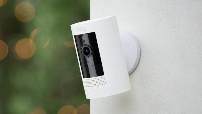 AmazonEero và Ring đã ra mắt một trạm lưới Wi-Fi mới, một camera an ninh với mức giá chết người 3
