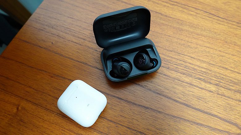 Amazon Echo Buds, headphone nirkabel dengan noise cancellation dan port micro-USB