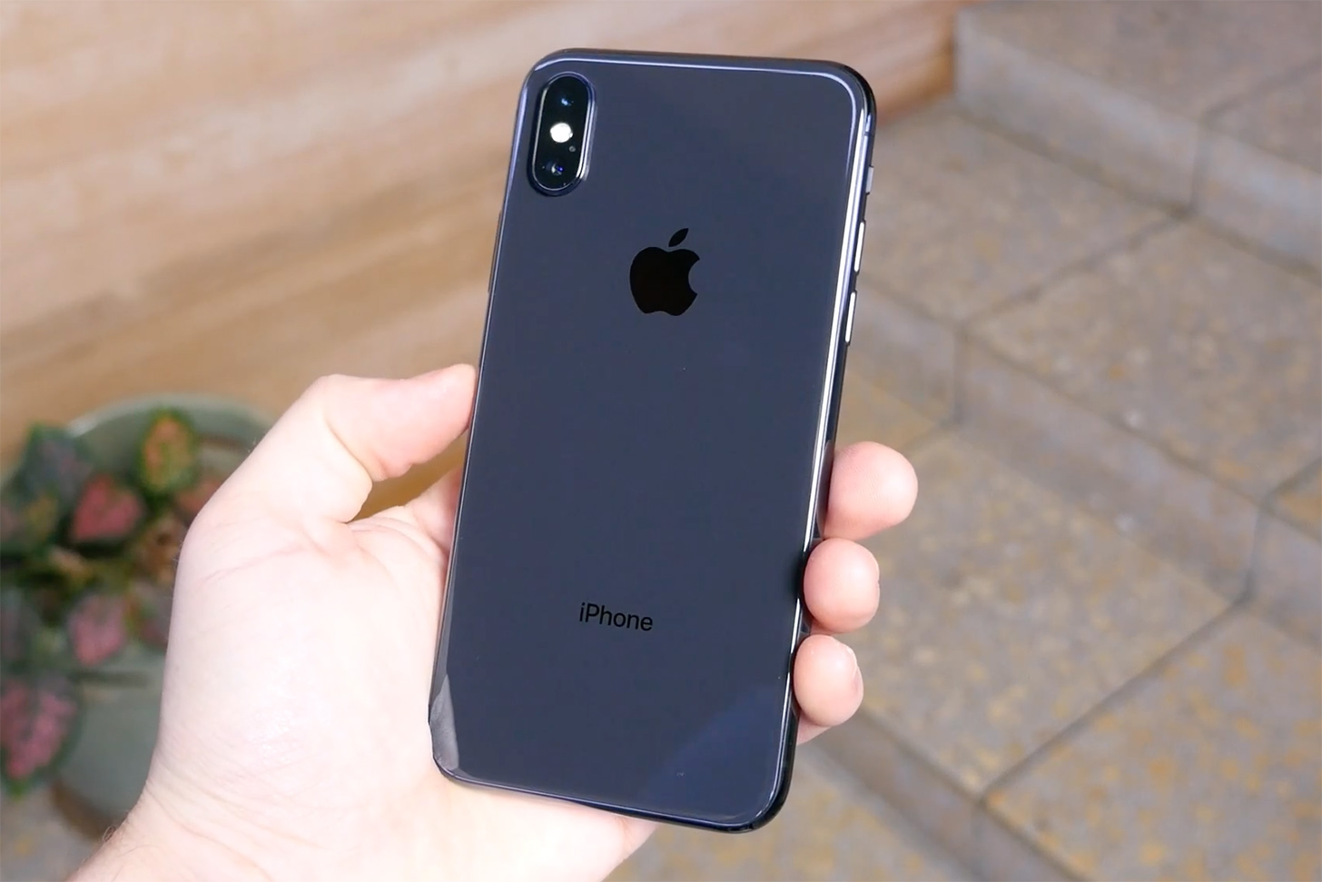 Apple kabarnya akan memberikan model iPhone 2020 desain baru dan dukungan 5G