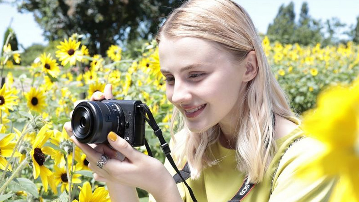 Canon mengumumkan kamera sistem EOS M200 dengan fitur yang mudah digunakan 1