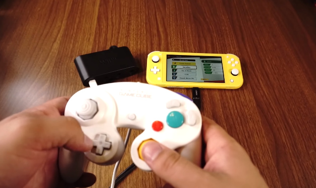 Cara mendapatkan adaptor GameCube bekerja dengan Switch Lite
