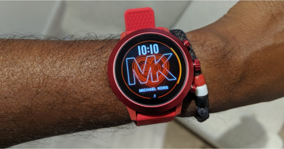 Michael Kors mengalami diskon 25% untuk smartwatch baru