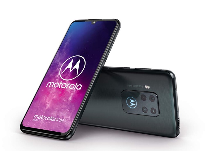 Motorola One Zoom dibandingkan