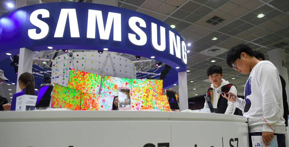 Samsung cover belakang Galaxy M20 difilter dalam gambar nyata