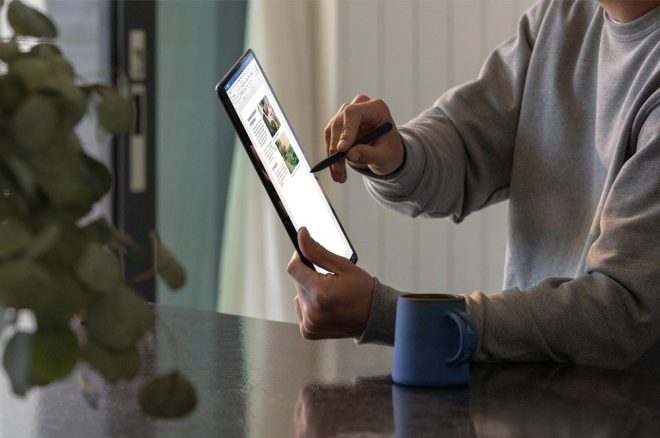 Microsoft Surface Pro X là máy tính bảng Surface được thiết kế lại với bộ vi xử lý Snapdragon 3