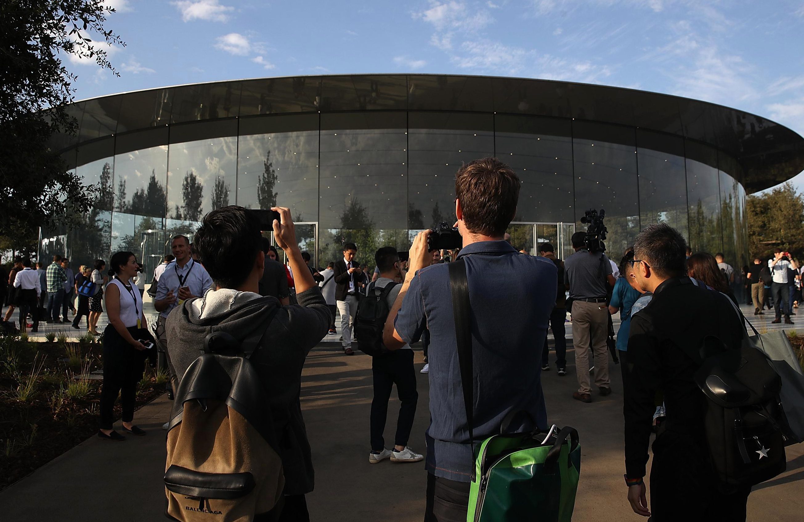  Kesempatan pertama melihat besar baru Apple Kampus Park menghasilkan banyak kegembiraan di samping peluncuran iPhone