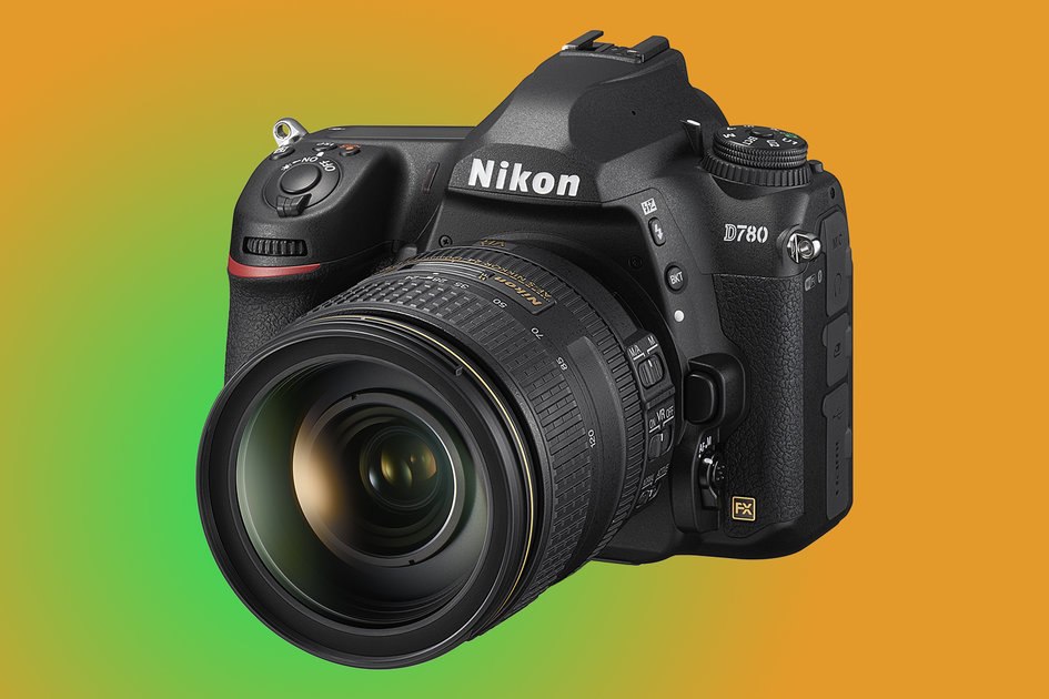 Nikon D780 berfungsi ganda pada perekaman video, untuk menunjukkan DSLR dapat belajar dari mirrorless
