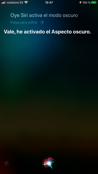 Activa el aspecto oscuro del iPhone desde Siri