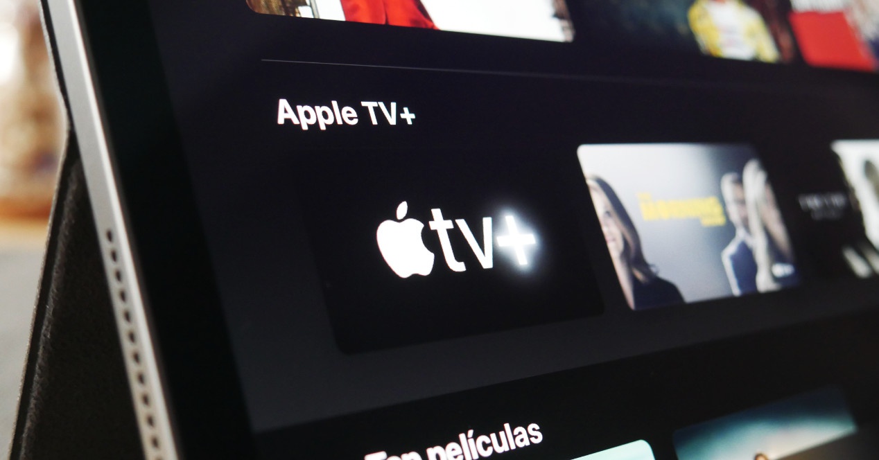 Cara menyimpan data saat melihat konten dari Apple TV + di iPhone atau iPad