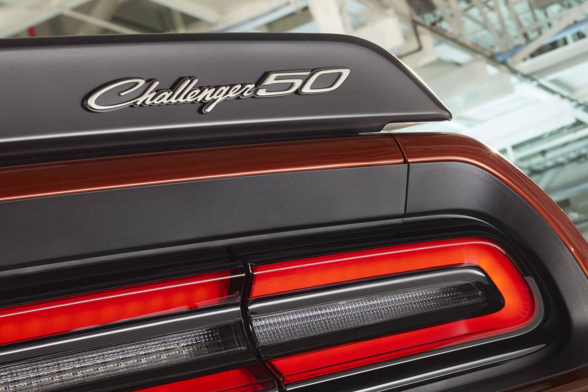 Peringatan Dodge Challenger 2020 ke-50 2020 - Edisi Emas: Bungkam! 3