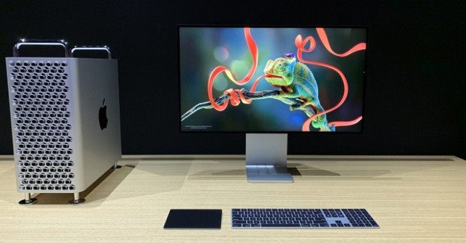 Mac Pro dari 6.499 euro di Spanyol dan 5.499 euro untuk monitor Display X-nya