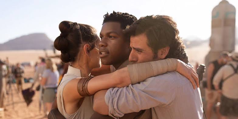 Trio baru protagonis dari trilogi Star Wars baru oleh Disney, Finn, Poe dan Rey
