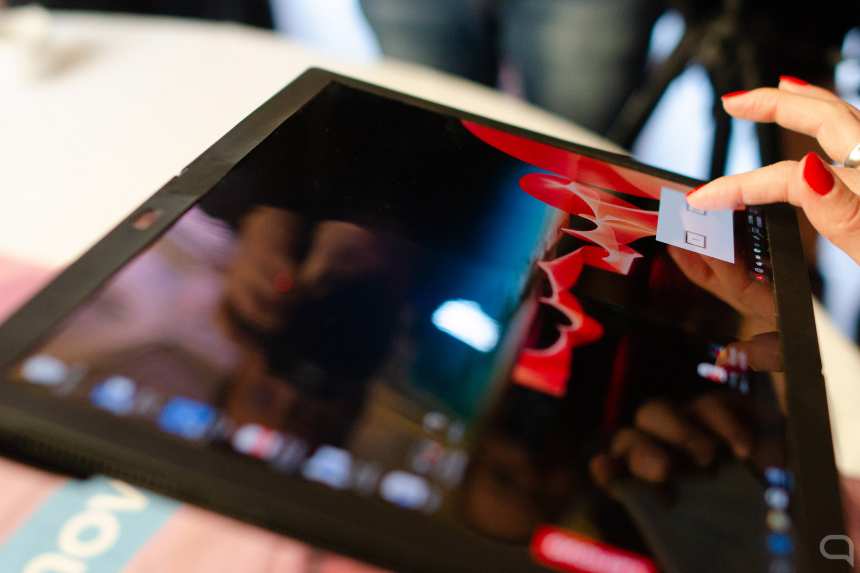 Giao diện cảm ứng Lenovo ThinkPad X1 Fold