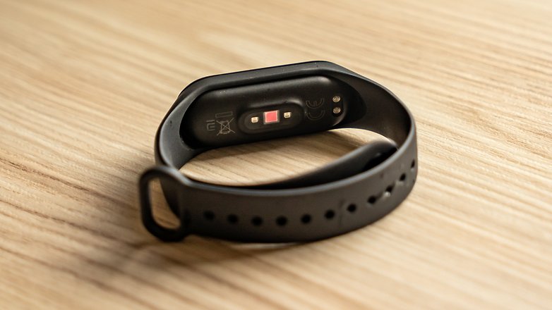 AndroidPIT Xiaomi Mi Band 4 mới 14