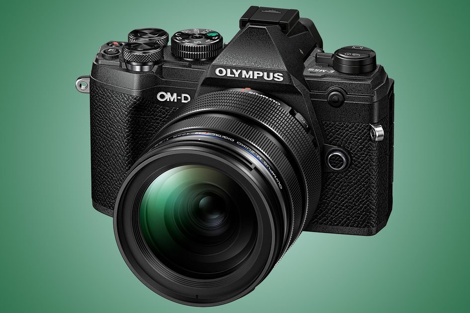 Olympus OM-D E-M5 Mark III menawarkan fitur pro dalam desain yang ringan dan tahan cuaca