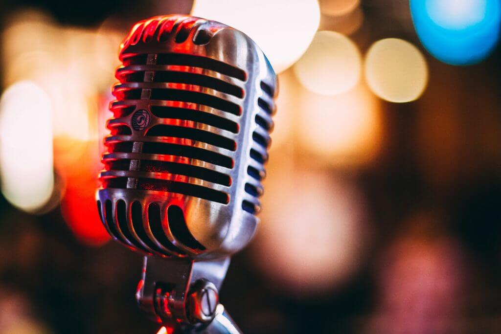 7 Aplikasi Karaoke Gratis untuk Bernyanyi Tanpa Henti di Android Anda