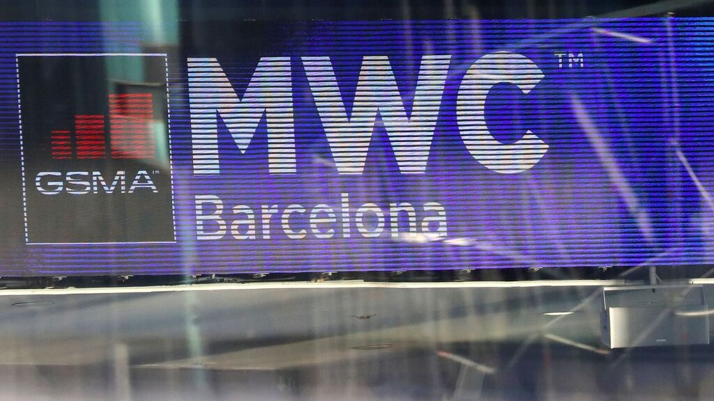 Logo MWC20 (Mobile World Congress) digambarkan di Barcelona