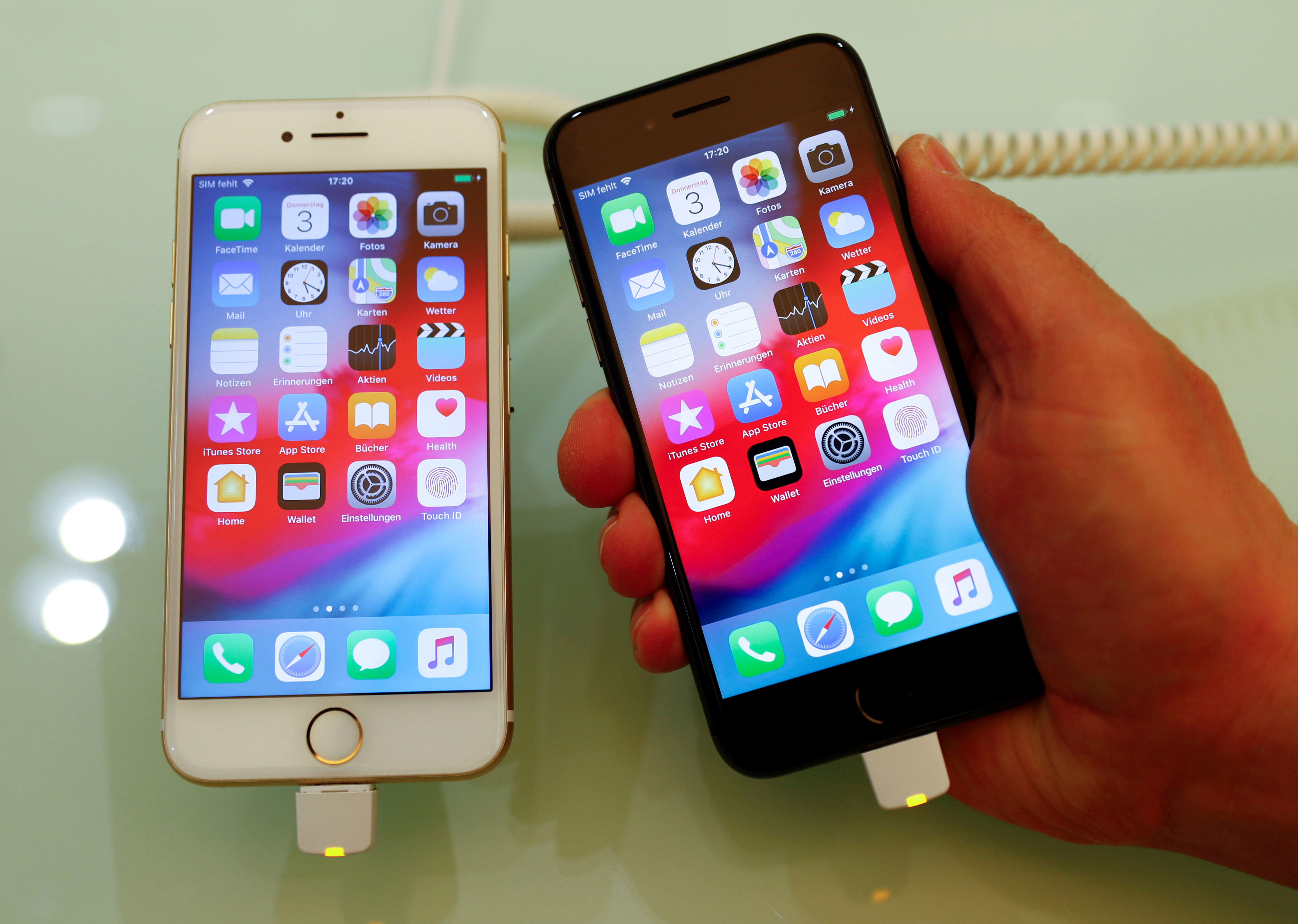  IPhone 9 mungkin terlihat sangat mirip dengan iPhone 8 pada tahun 2017