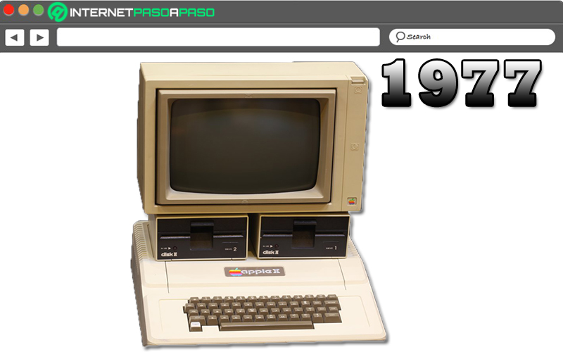 1977 - Apple meluncurkan komputer pribadi lengkap pertama