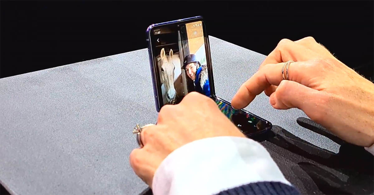 Samsung Galaxy Z Balikkan Mode Flex
