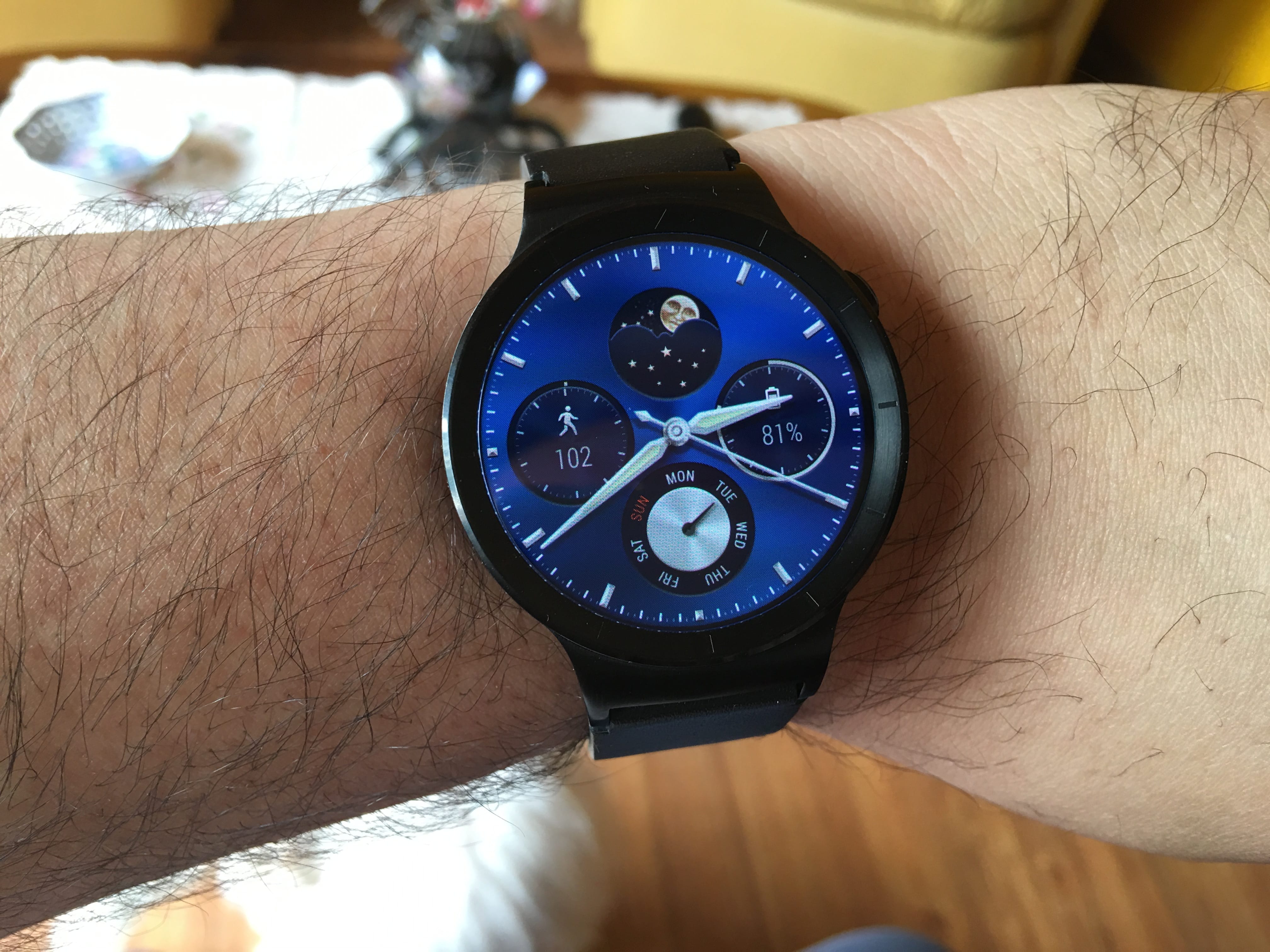 Periksa jam tangan Huawei 8