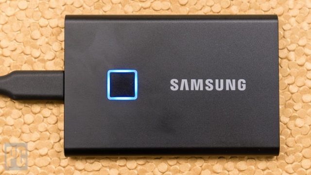 نظرة سريعة: مراجعة Samsung Portable SSD T7 Touch 6 "width =" 640 "height =" 360