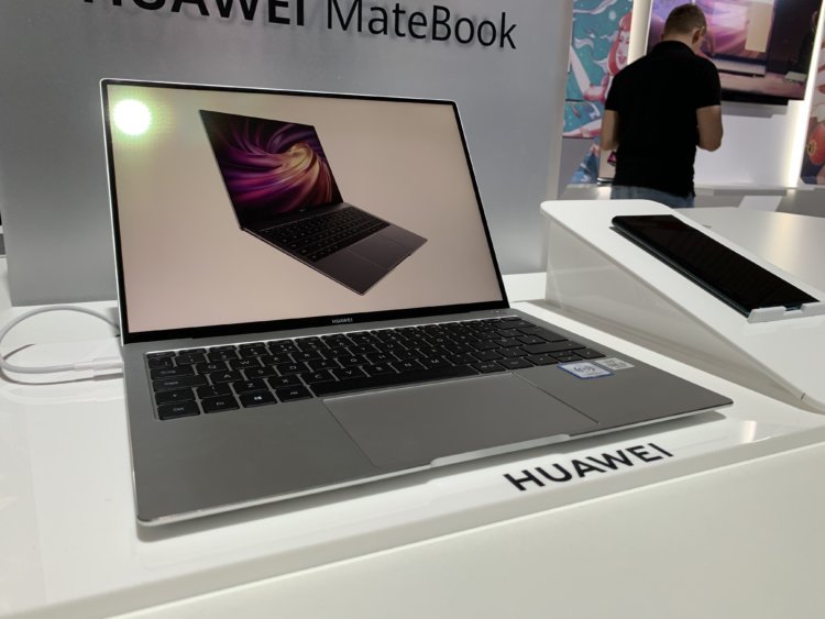 Huawei mengungkapkan Applecara membuat smartphone, tablet, dan laptop 5