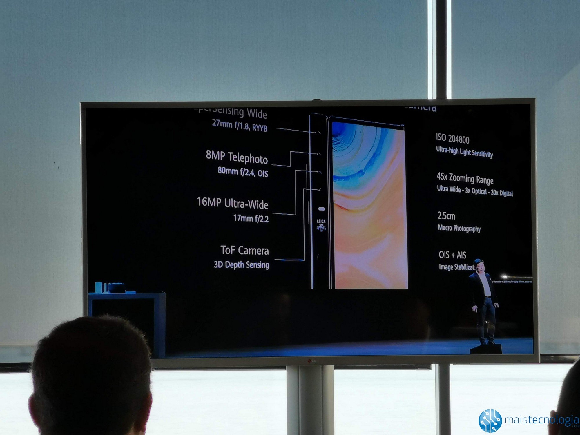Huawei ги претставува новите Mate Xs, најновиот пати 1